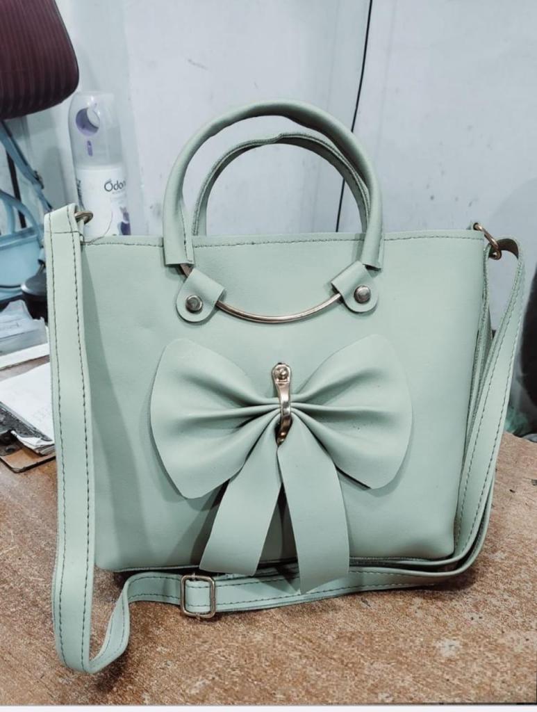 Adjustable Plain Gucci Handbags For Office at Rs 550/bag in Mumbai | ID:  23378034533